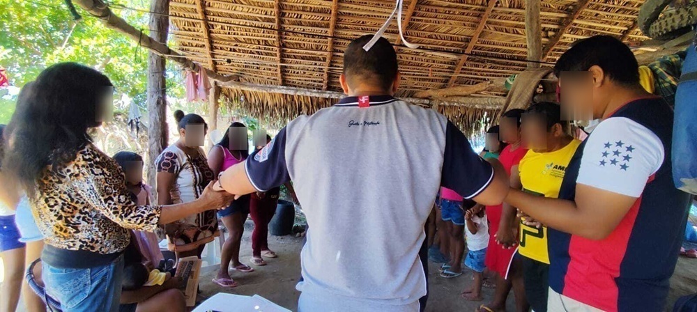 Imagem de capa - Universal realiza batismos e fortalece evangelização em aldeia indígena no Tocantins