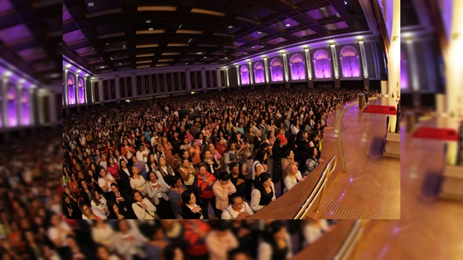 postGodllywood Autoajuda reforça a importância de confiar em Deusna categoriaReunião para mulheres