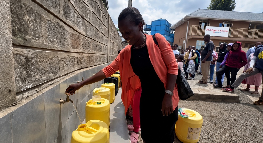 postProjeto do Poço na África leva mais de 170 mil litros de água por mês à populaçãona categoriaMantido pela Universal