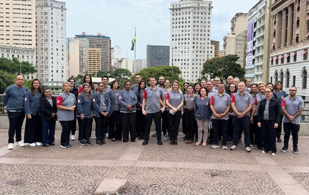 Imagem de capa - 'Depressão Tem Cura' mobiliza voluntários no Viaduto do Chá (SP)