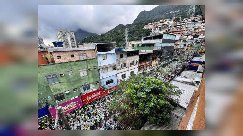 postEvento leva esperança com a entrega de 2,5 mil Bíbliasna categoriaNa Rocinha (RJ)