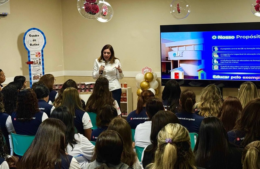 Educadoras da EBI participam de curso de atualização na Zona Leste de São Paulo
