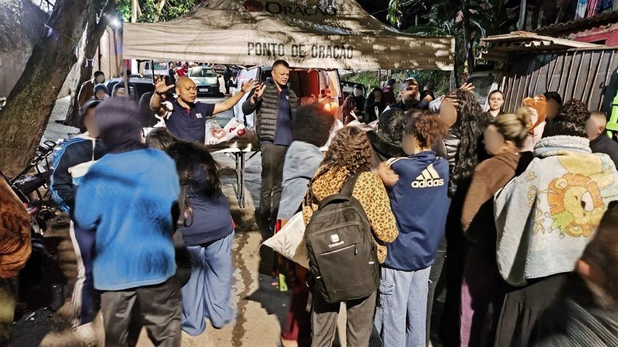 Imagem de capa - EVG leva apoio às famílias afetadas pelo incêndio em Paraisópolis (SP)