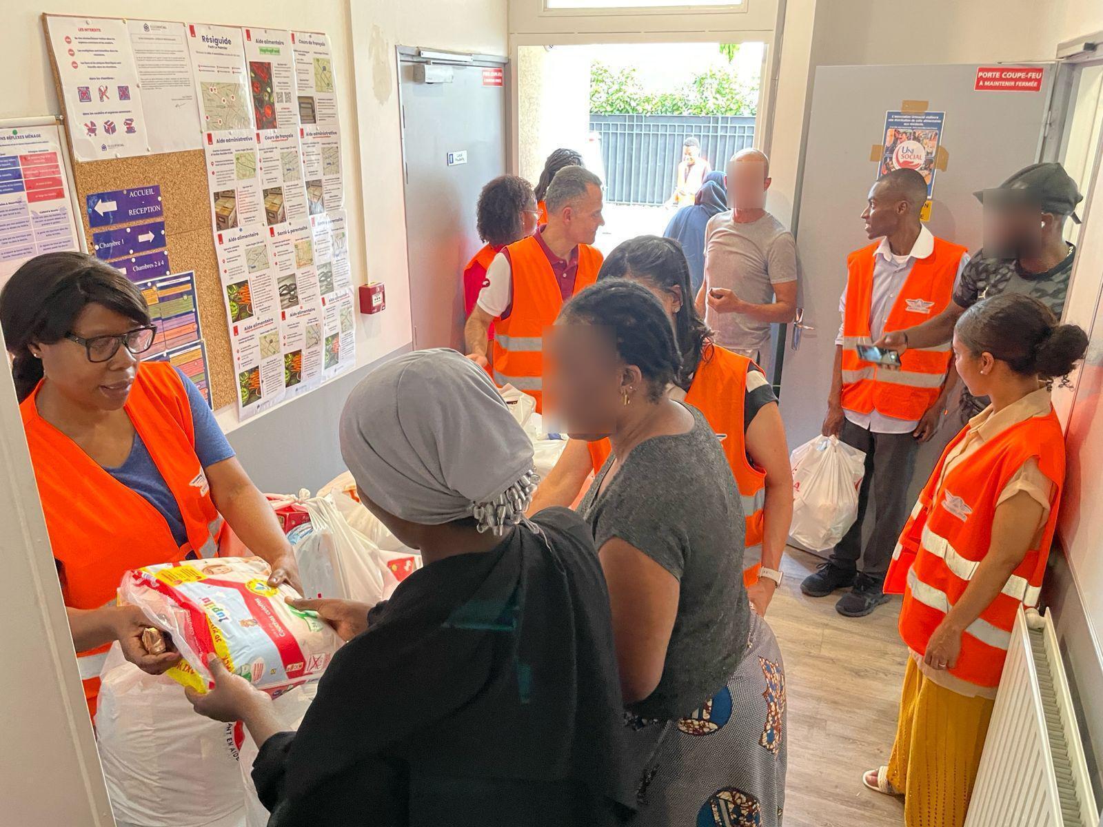 Imagem de capa - Unisocial rompendo fronteiras: conheça a atuação dos voluntários na França