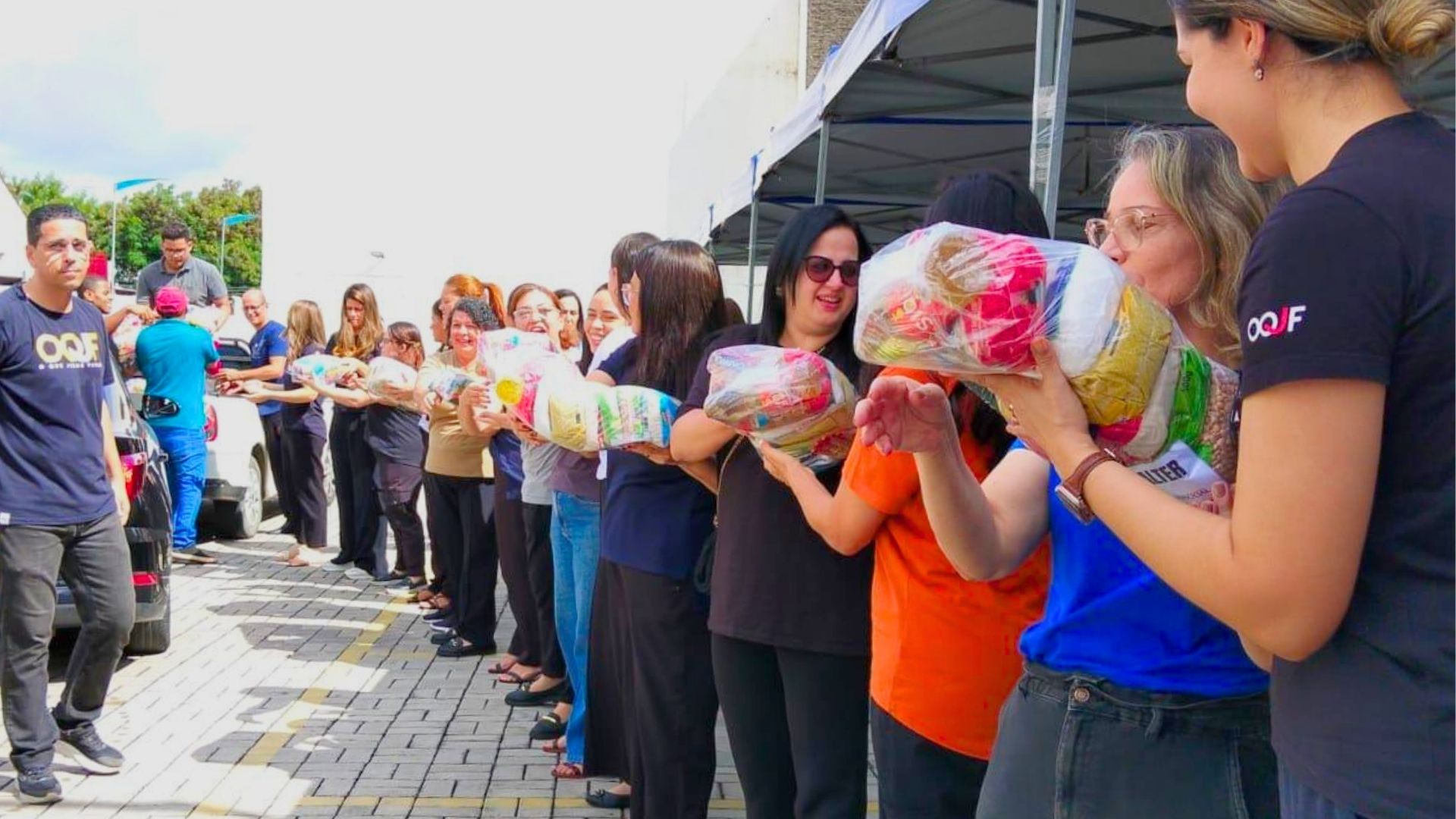Imagem de capa - Arrecadação de mais de 50 toneladas de alimentos mobiliza moradores da capital do Ceará