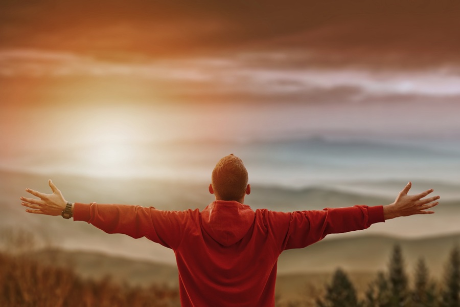 Imagem de capa - Seguir Jesus exige renúncia, perseverança e decisão