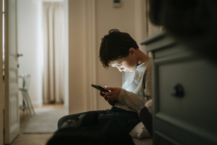 Imagem de capa - Acesso precoce à tecnologia impacta cada vez mais o desenvolvimento infantil