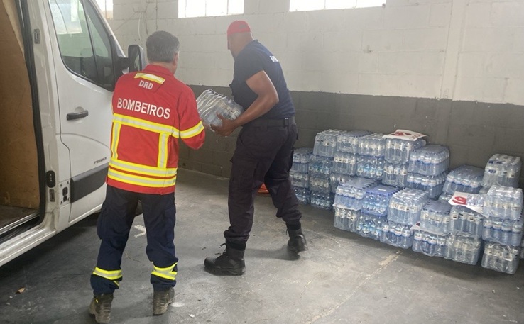 Unisocial doa mais de 7 mil garrafas de água e reforça apoio a bombeiros durante incêndios em Portugal