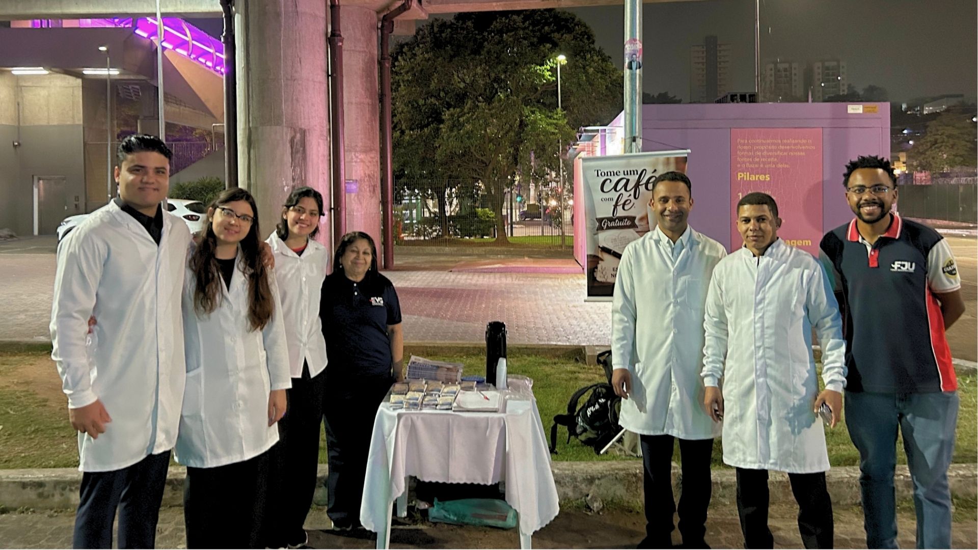 Imagem de capa - Café com Fé leva esperança a passageiros da Estação Campo Limpo