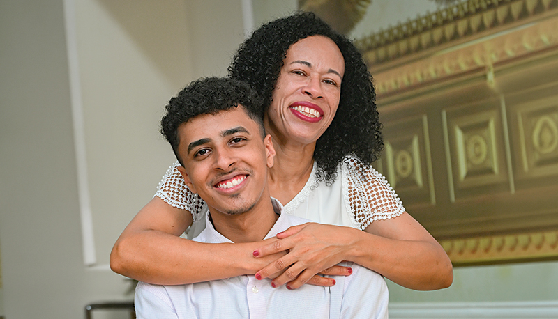 Imagem de capa - Uma mãe, um filho e uma batalha inesperada