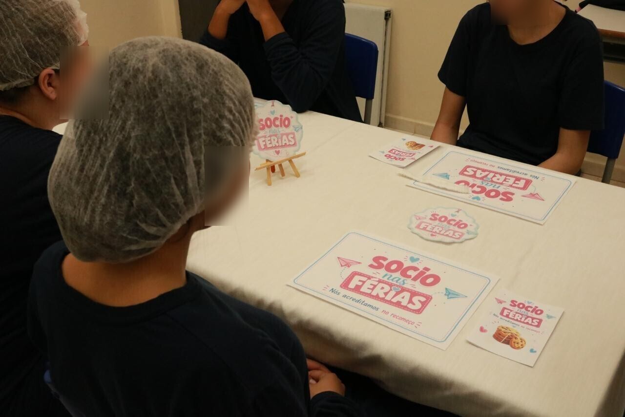 Imagem de capa - USE promove oficina de cookies e reflexão com jovens em Curitiba