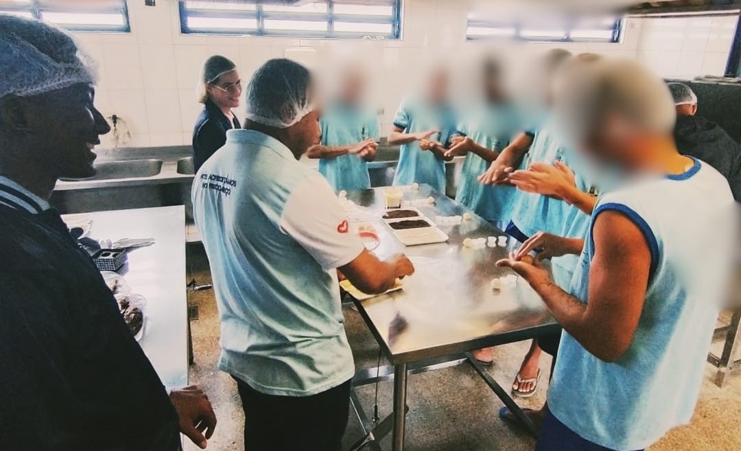 Imagem de capa - USE leva curso de confeitaria a unidade socioeducativa do Distrito Federal