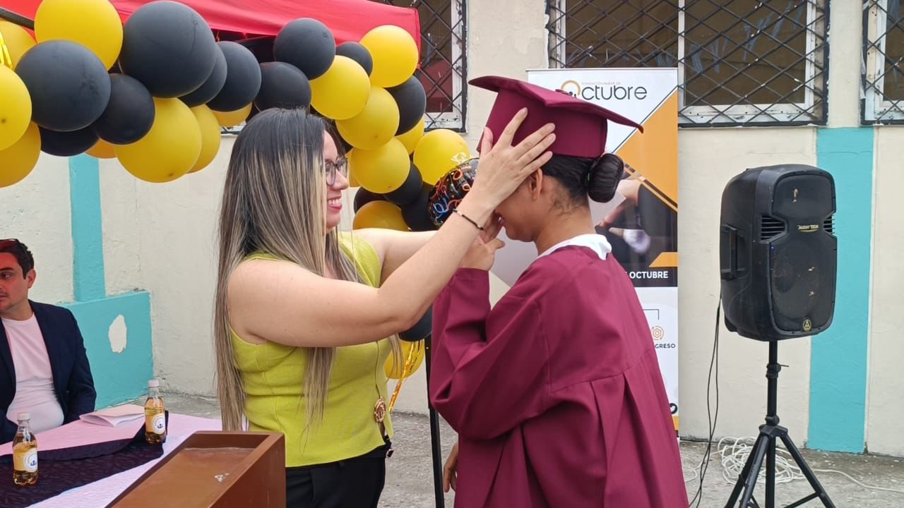 Imagem de capa - USE leva oportunidade profissional a menores infratoras no Equador