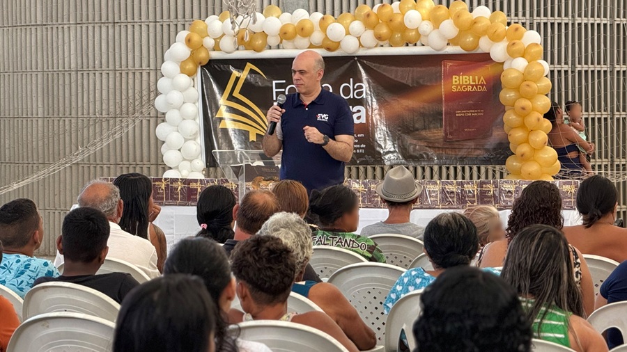 Fome da Palavra leva mensagem de fé ao bairro Mãe Luiza, em Natal