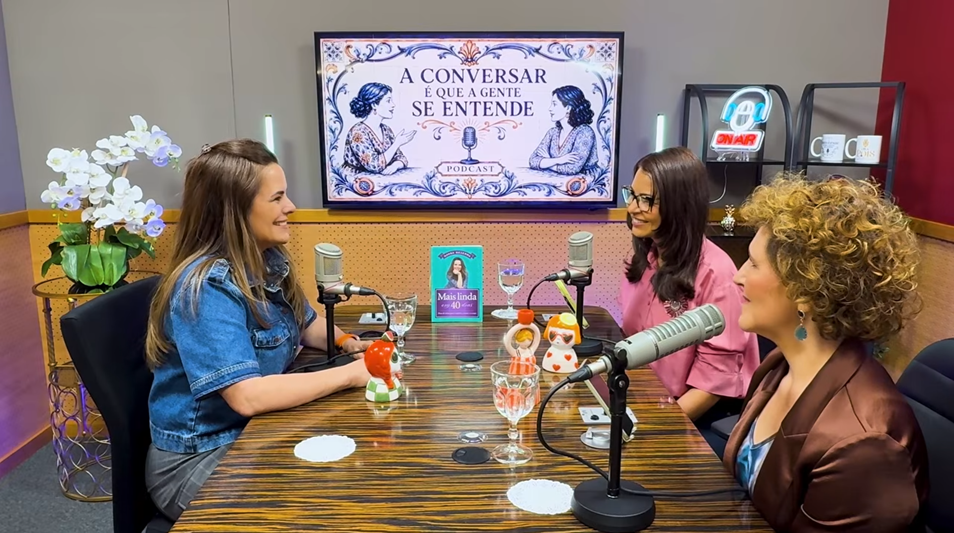 Imagem de capa - Nanda Bezerra revela experiências de fé e transformação no podcast Ora Pois
