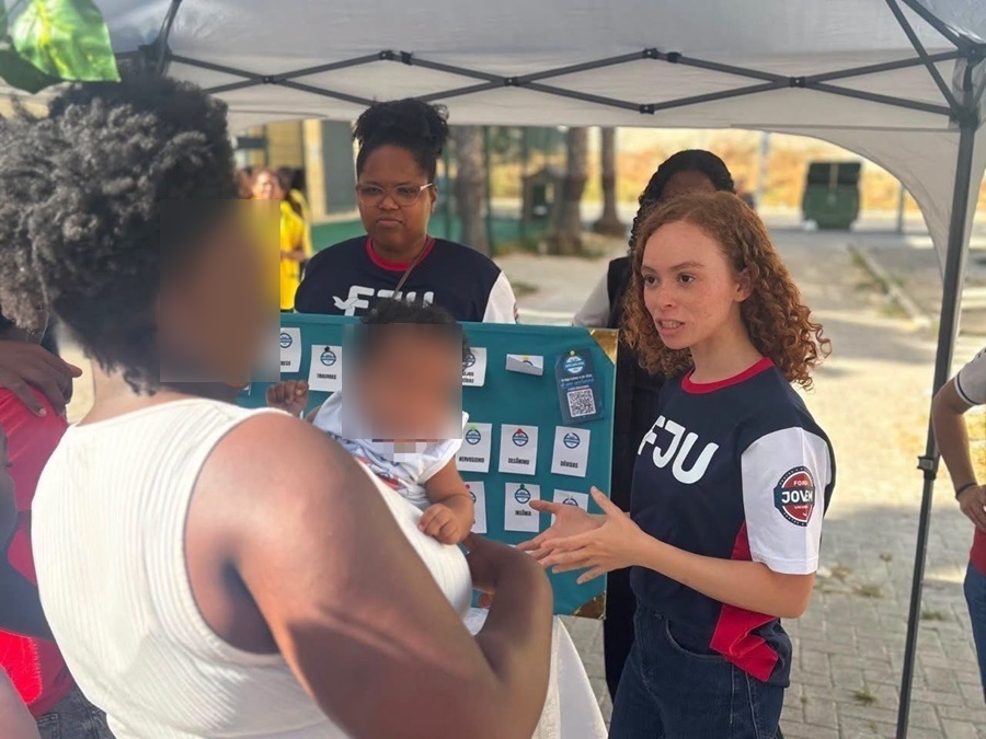 Unisocial leva solidariedade à Quinta do Mocho, em Portugal