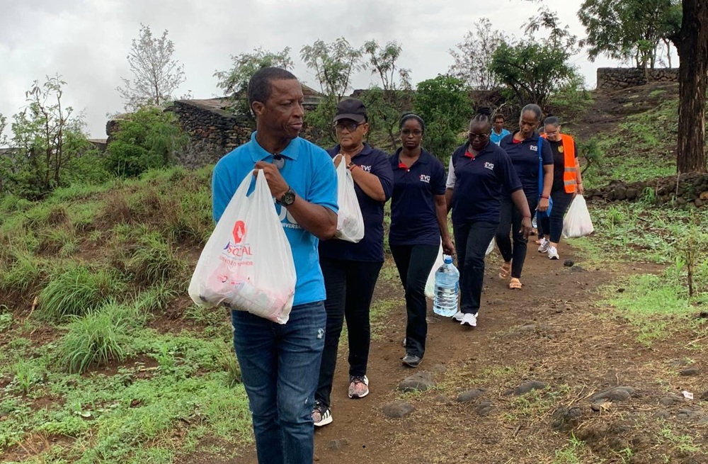 Imagem de capa - Unisocial entrega 200 kg de alimentos a famílias na Ilha do Fogo