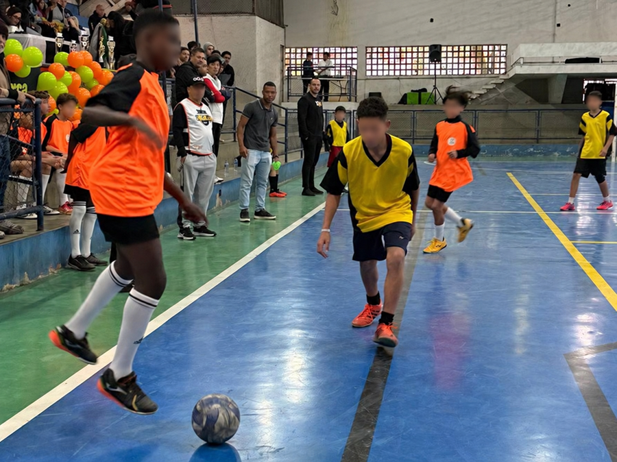 Passando a Bola reúne adolescentes em final da 6ª edição