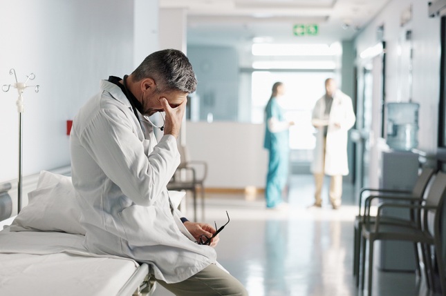 Imagem de capa - Dia do Médico: quem cuida também precisa de cuidados