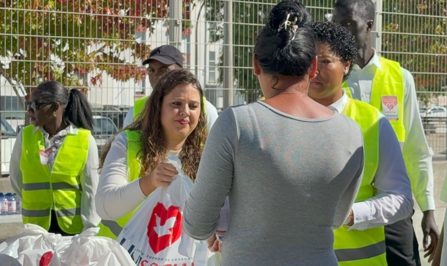 Unisocial leva mais de 2 toneladas de alimentos à população de Setúbal, em Portugal