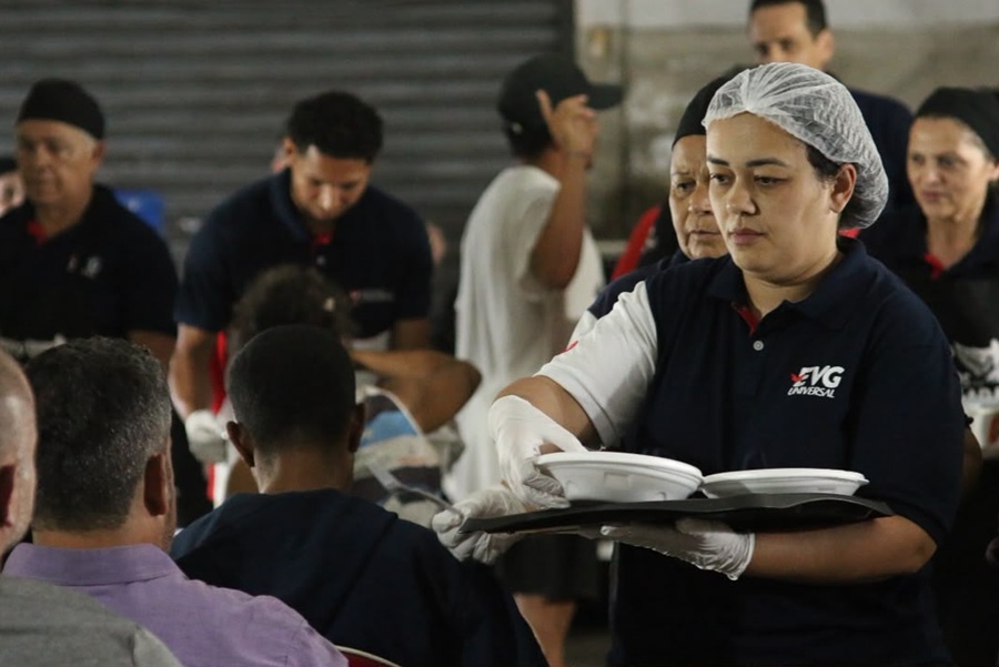 Imagem de capa - Anjos da Madrugada leva assistência e acolhimento a pessoas em situação de vulnerabilidade em Santos