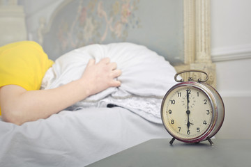 Imagem de capa - El mal despierta temprano